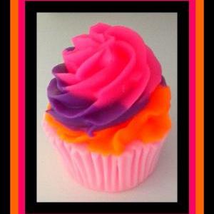 Soap - Cupcake Soap - Girl Birthday - Party Favors..