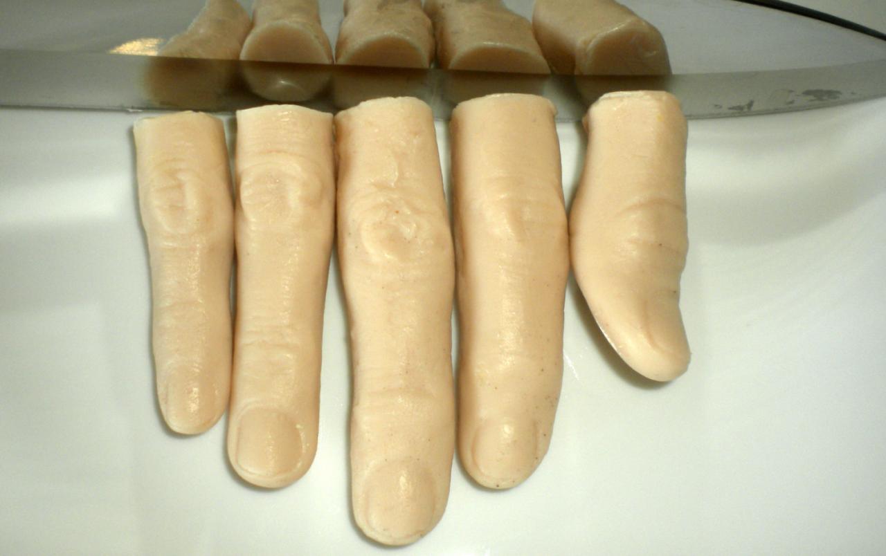 Soap - Finger Soap - Gag Gift - Finger - Fingers - Party Favors - Severed Finger Soap - Set Of 5
