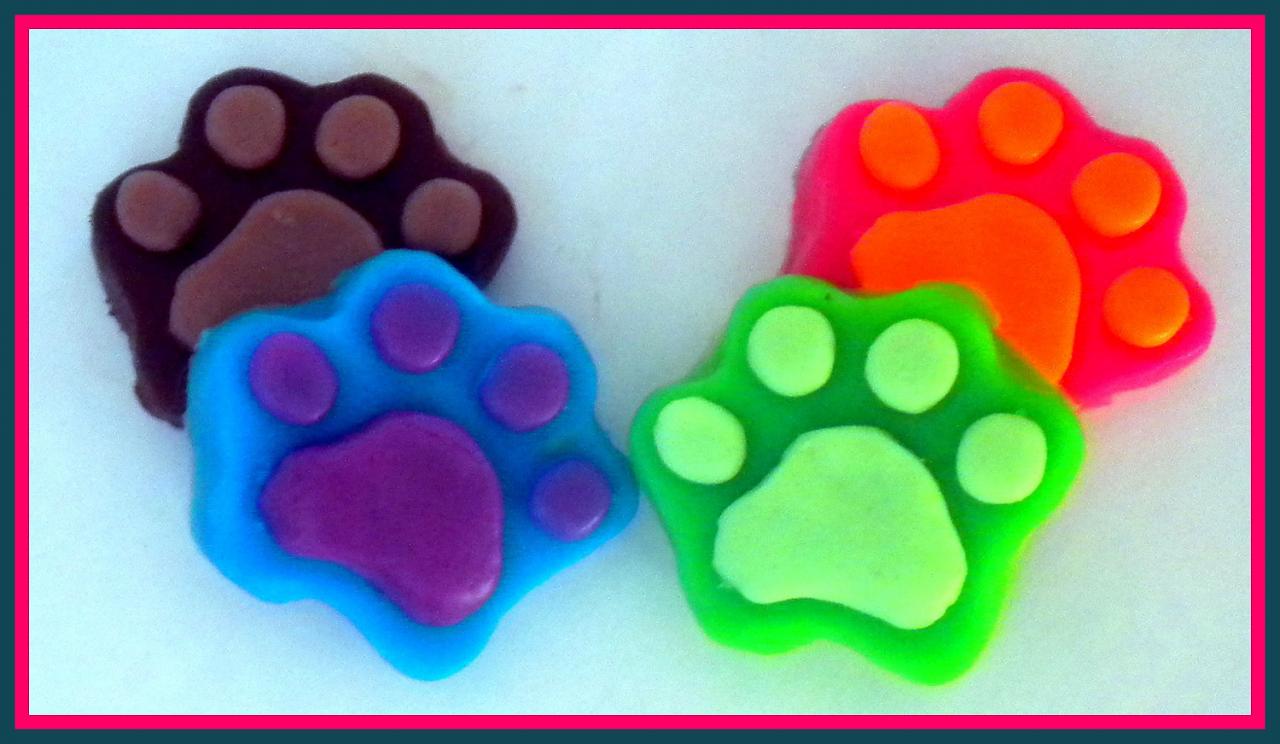 Soap - Paw Prints - 4 Soaps - Party Favors - You Choose Colors And Scent